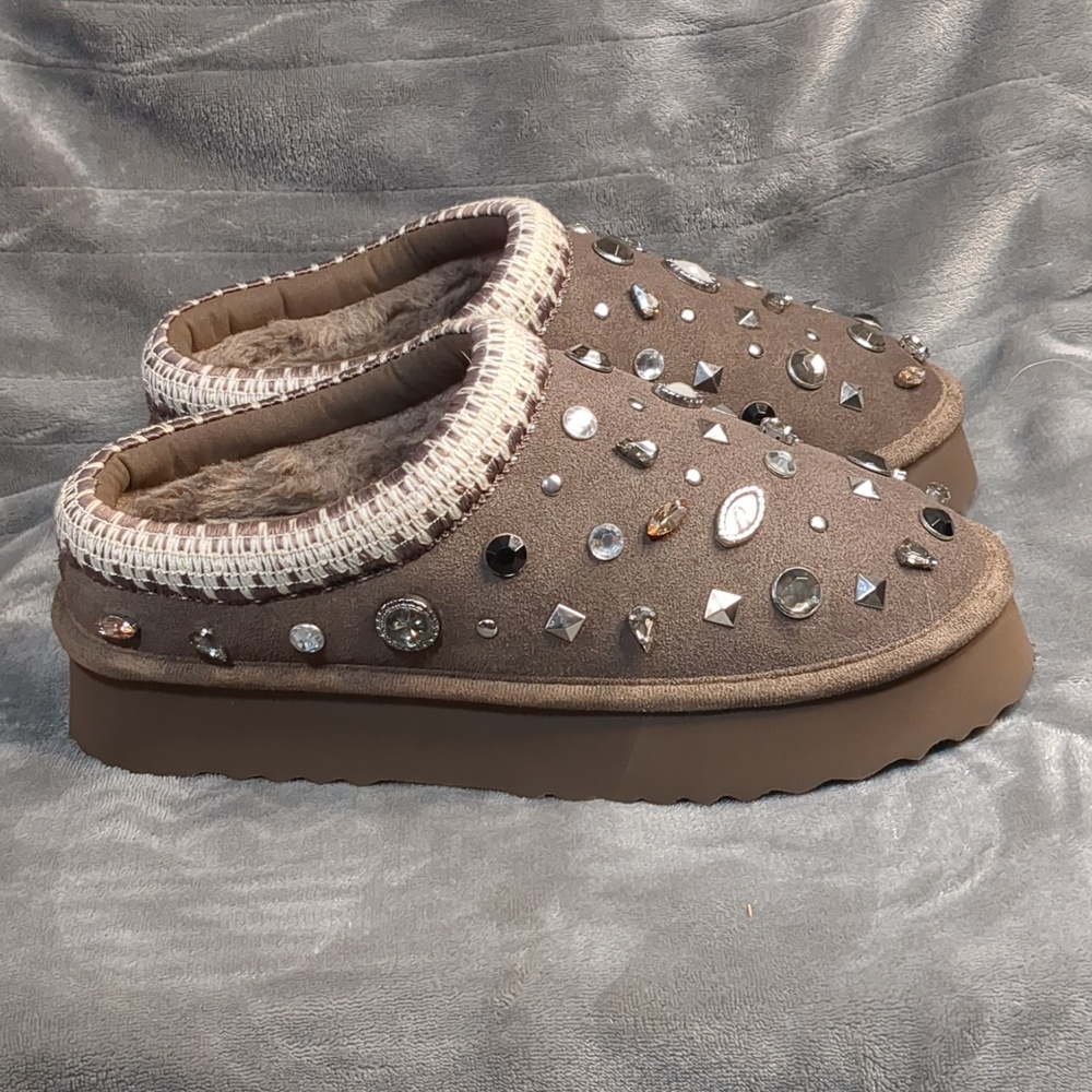Steve Madden Tan Embellished Mules - Picture 4 of 16